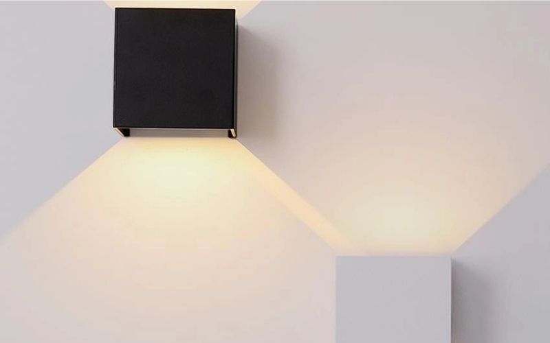 Đèn LED tiết kiệm điện 250.000đ/phòng
