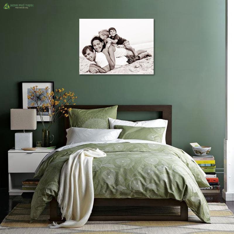Trang trí tường phòng ngủ bằng ảnh gia đình