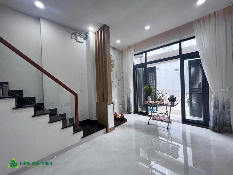 Nhà phố 80 m2 1 trệt 2 lầu tại Bình Chánh